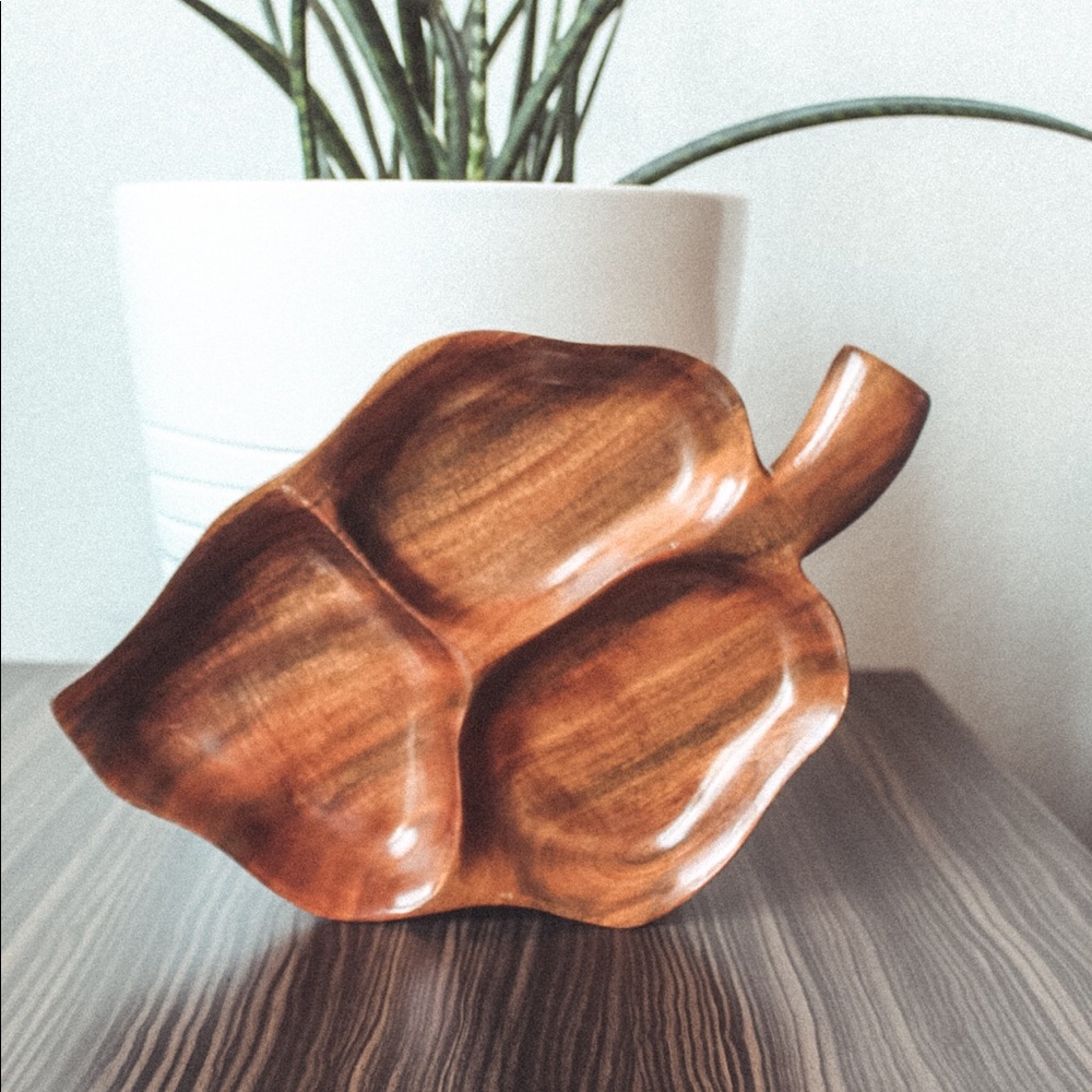 Carved Wood Leaf shape Bowl / catch all Monkey pod